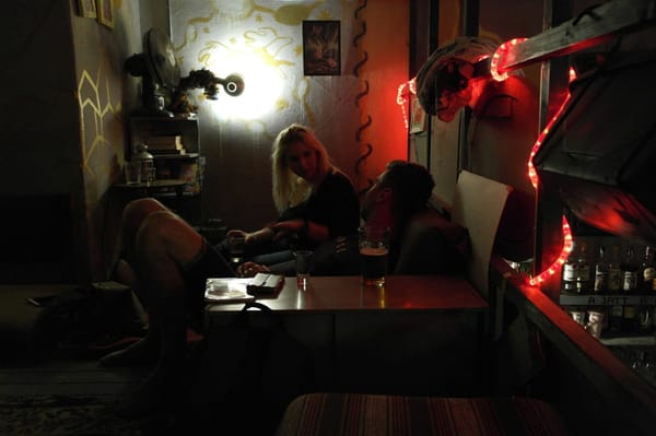Must Try: Ruin Bars in Budapest, Hungary: photo 3