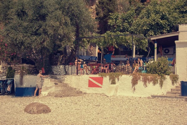 Corfu by motorbike, sailing boat and diving tank: photo 3