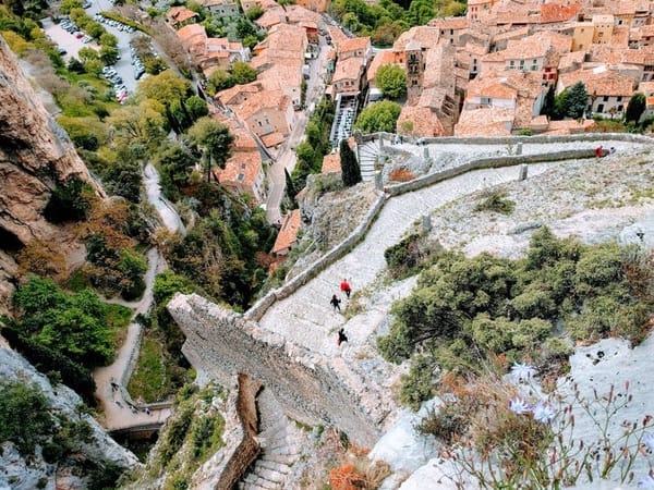 Moustiers-Saint-Marie : Discover a romantic village in France: photo 10