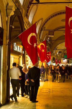 Istanbul - oriental trade in Grand Bazaar: photo 2