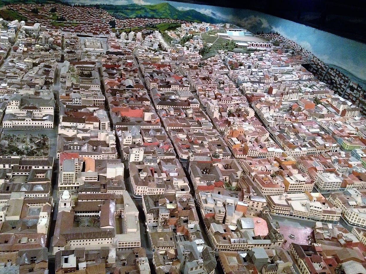 Cheap trips: Quito with low costs