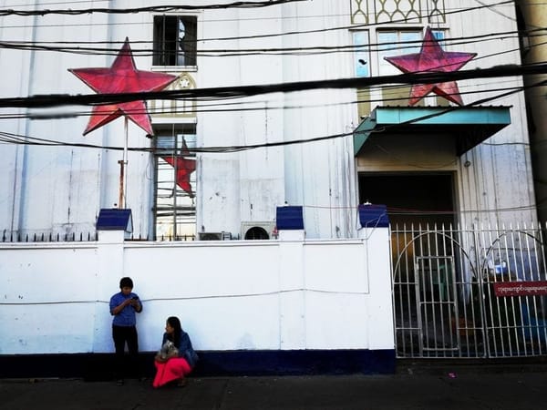 Local people’s daily life in Yangon: photo 3