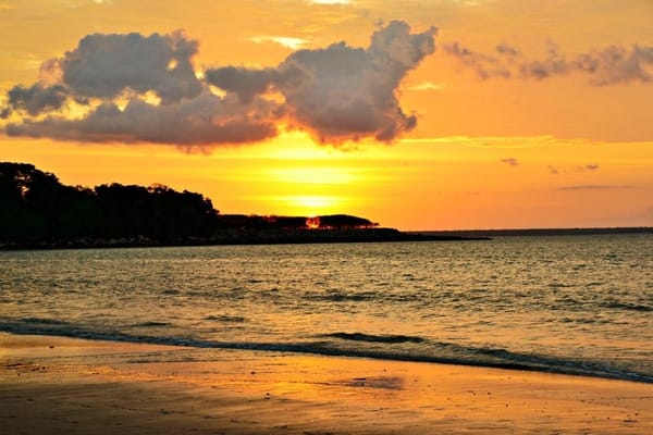 Darwin and the Magical Sunset of Mindil Beach: photo 4