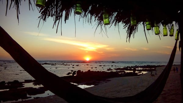 Los Cóbanos, the reef Beach in El Salvador.: photo 1