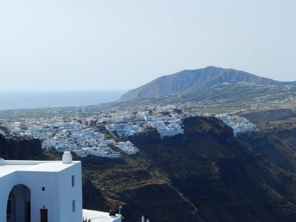 The Many Faces of Santorini: photo 3