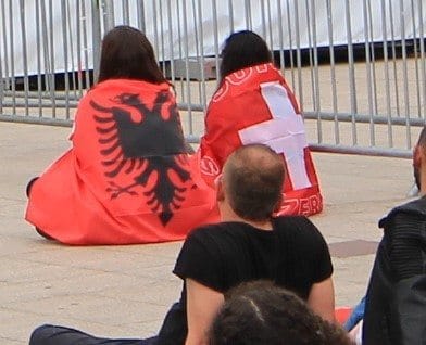 Of swiss cheese, trains and people: photo 1