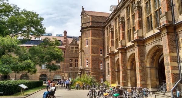 A journey throughout Cambridge and Oxford: photo 1
