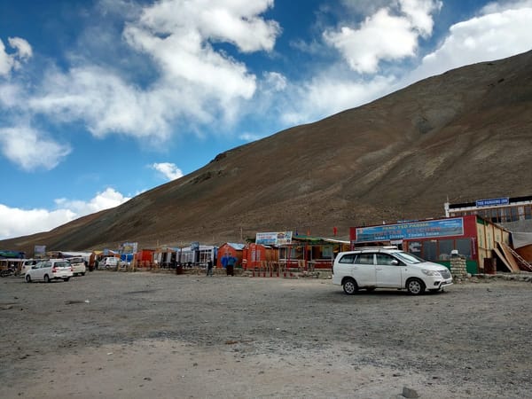 Magical waters of Pangong Tso: photo 5
