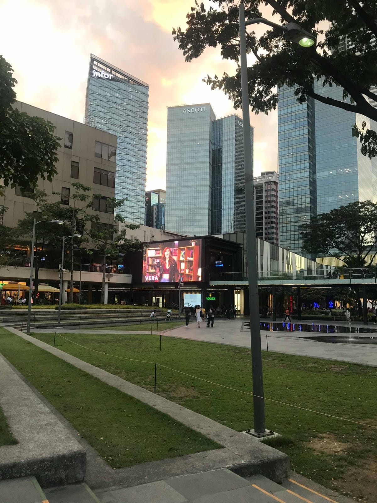 Pet friendly malls in Metro Manila