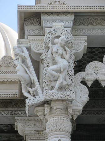 Off to India by London Tube: BAPS Shri Swaminarayan Mandir: photo 6