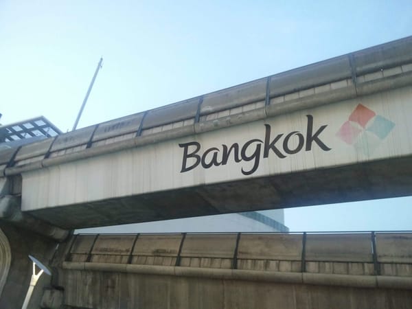 A Traveler’s Guide To Bangkok, Thailand!: photo 1