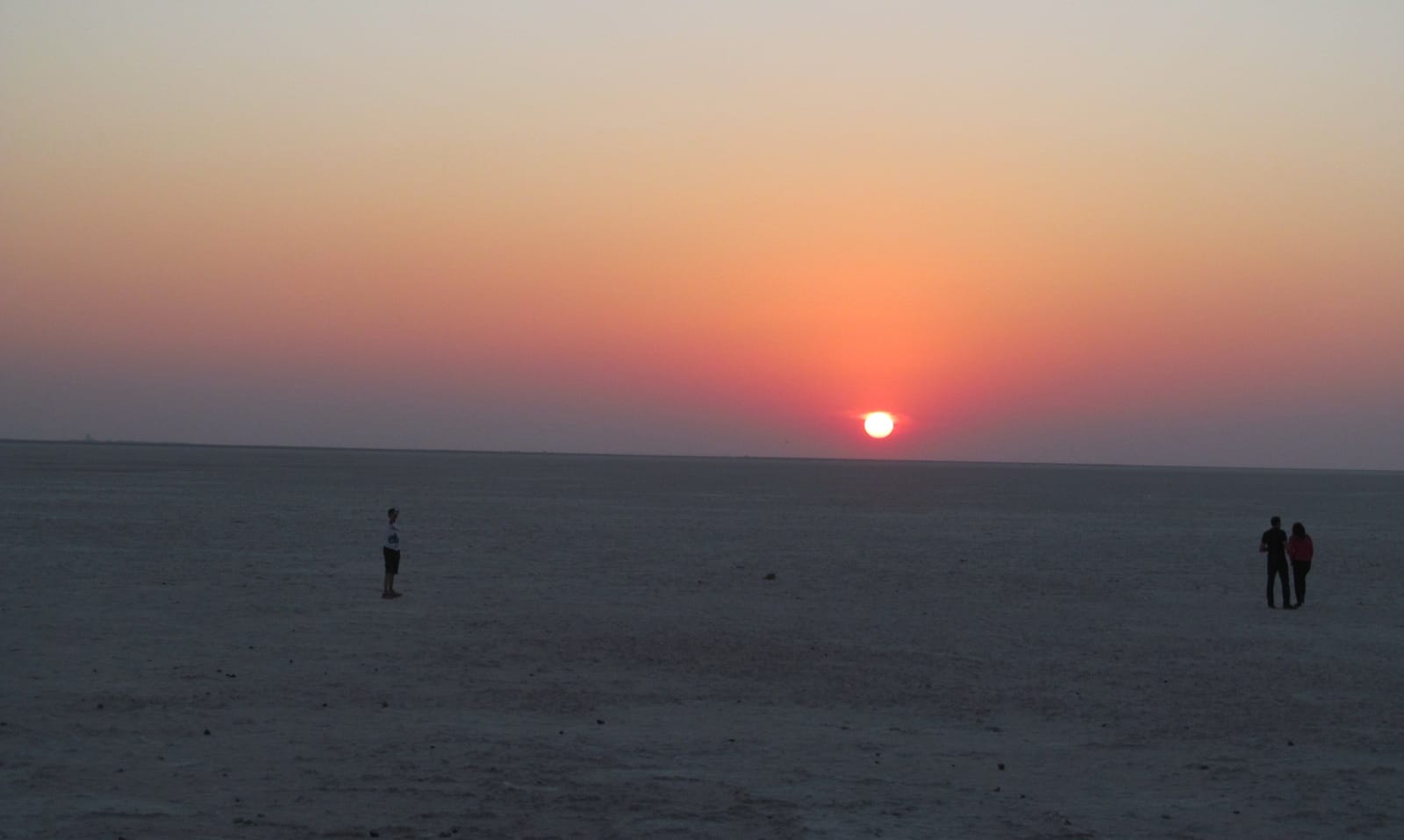 Bhuj to Kutch - White Desert , Colorful Culture and more!