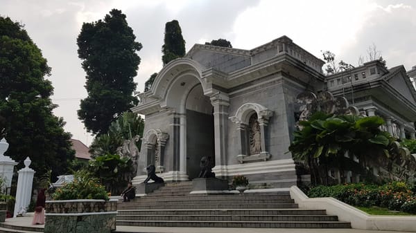 One-day trip to Bogor: Temples, Waterfalls and More!: photo 10