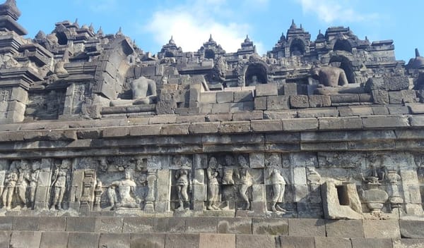 Borobudur, the temple on the hill: photo 3