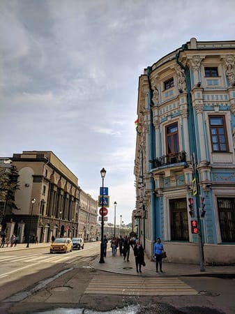 Sunny morning in Moscow: lovely walk with the tasty stops: photo 3