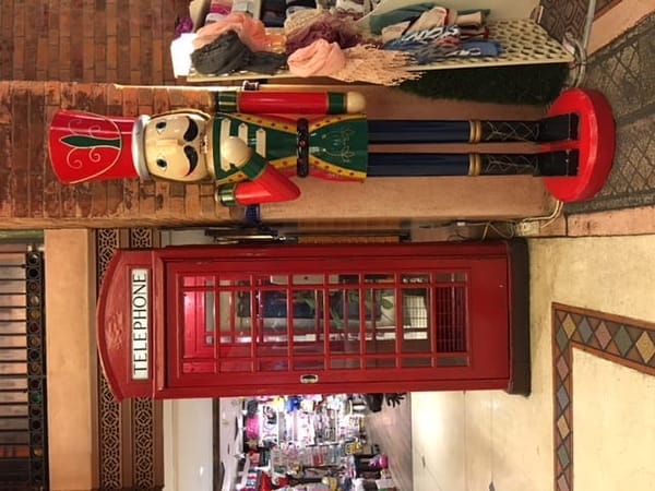 What Makes Hong Kong Unique?: photo 1