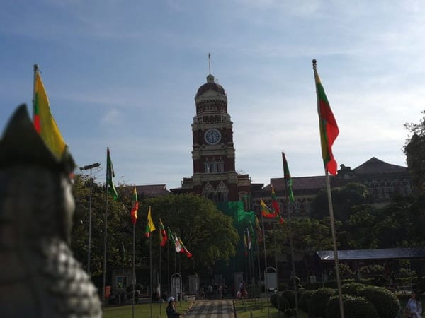 Local people’s daily life in Yangon: photo 2