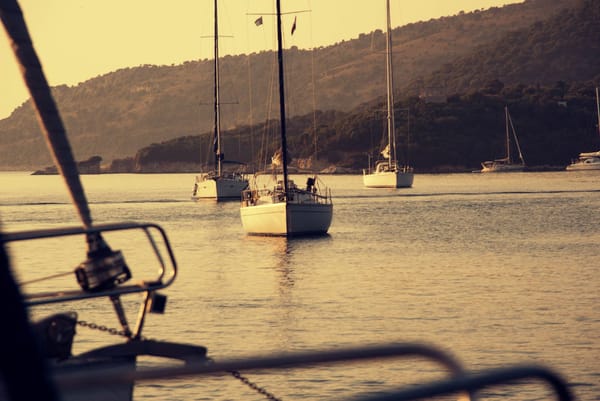 Corfu by motorbike, sailing boat and diving tank: photo 4