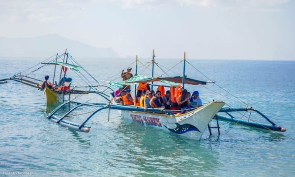 BEACH ON A BUDGET: ANAWANGIN COVE AND CAPONES ISLAND: photo 2