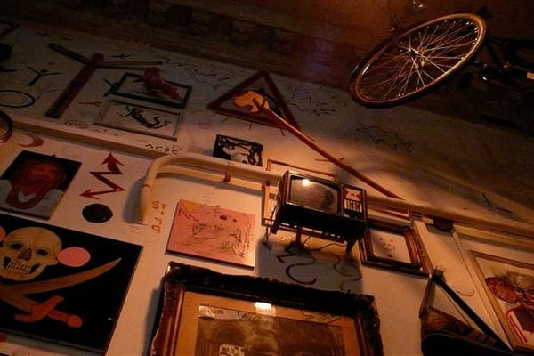 Must Try: Ruin Bars in Budapest, Hungary: photo 2