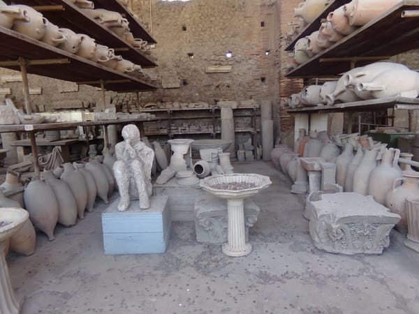 How to do Naples on a Budget: Sun, Pizza and Ancient History: photo 11
