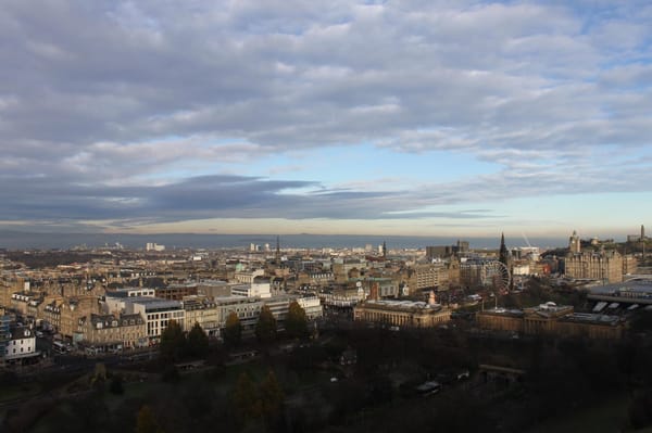 A Brief History and Walking Guide to Edinburgh: photo 2