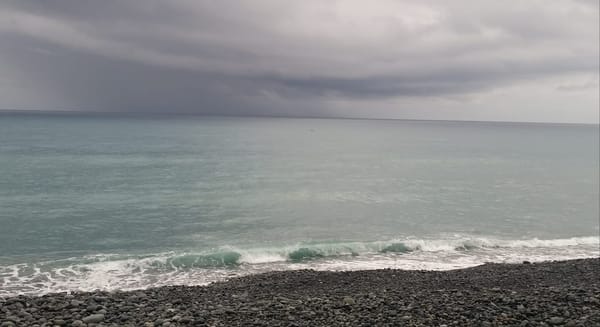 Discover Philippines: The Rocky Ampere Beach of Baler, Aurora: photo 2