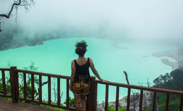 The hauntingly beautiful crater lake of ‘Kawah Putih’: photo 4