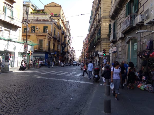 How to do Naples on a Budget: Sun, Pizza and Ancient History: photo 1