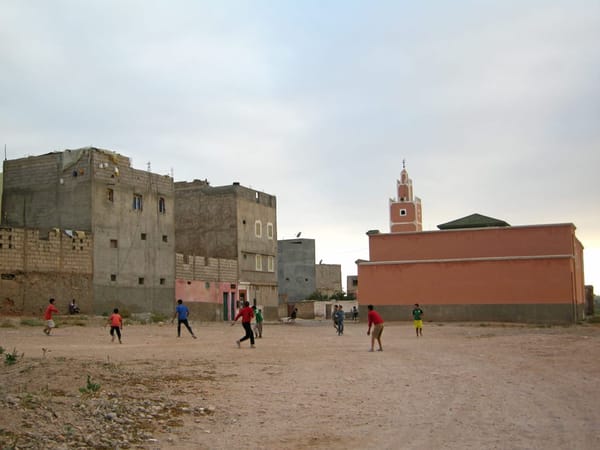 Touristic vs. real Morocco: photo 1
