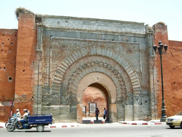 Touristic vs. real Morocco: photo 16