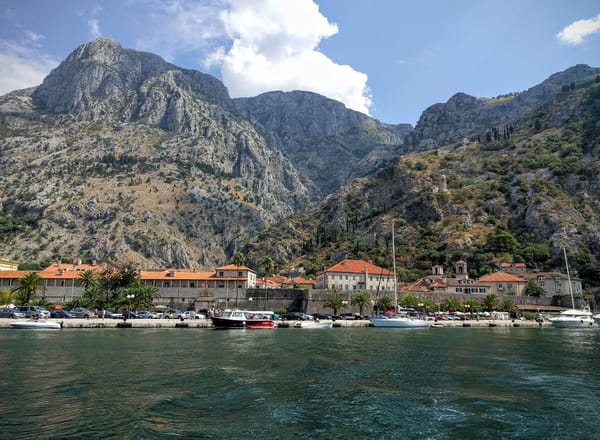 3 days in Montenegro. A guide for irrepressible tourists.: photo 1
