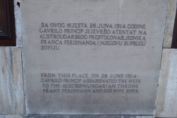 Burning down the bridges: Sarajevo, Bosnia and Herzegovina: photo 1