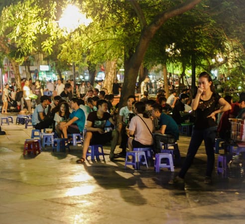 Hanoi: Make your way to Vietnam on plastic stools: photo 10