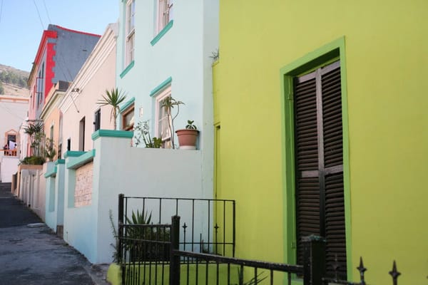 A Walk Through Bo Kaap: Cape Town’s Colourful Neighbourhood: photo 2