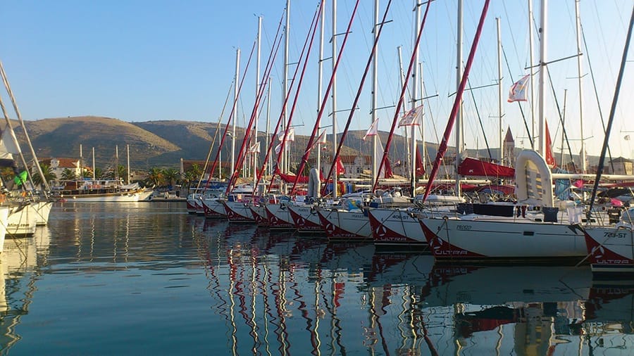 Sailing into the sunset - from Trogir to Hvar and Vis