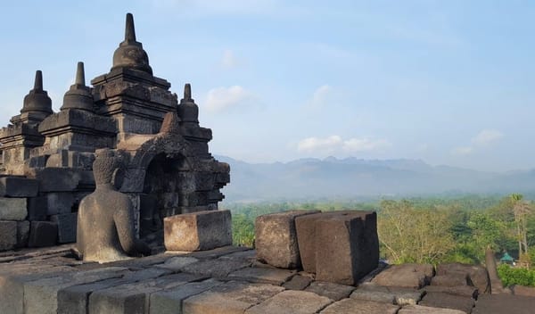 Borobudur, the temple on the hill: photo 2