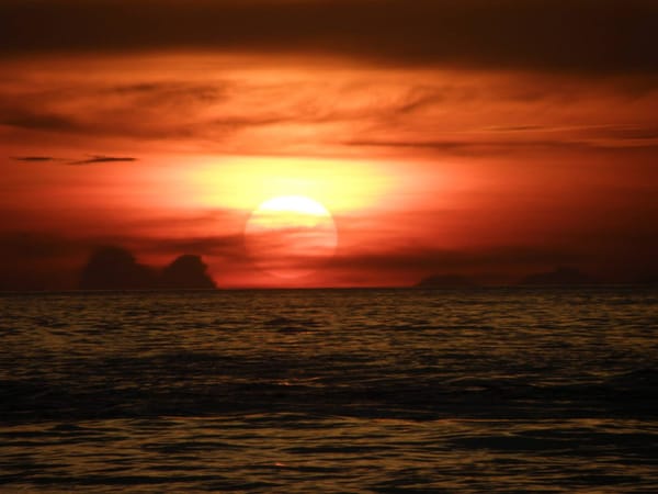 Ko Phi Phi: Adventures on Thailand's Most Spectacular Island: photo 23