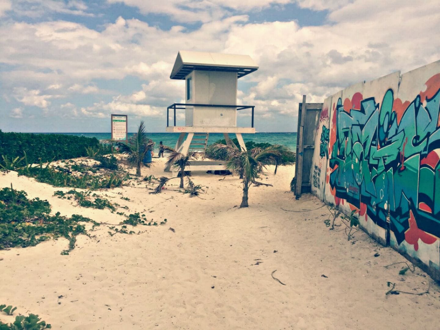 Playa del Carmen; 3 beaches without tourists.
