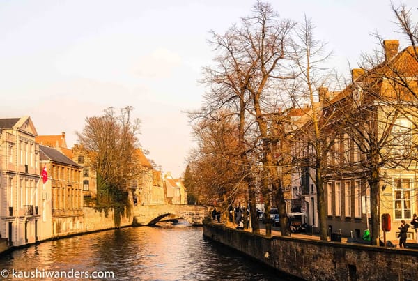 Bruges: Canals and Cobblestones: photo 7