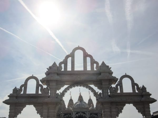 Off to India by London Tube: BAPS Shri Swaminarayan Mandir: photo 2