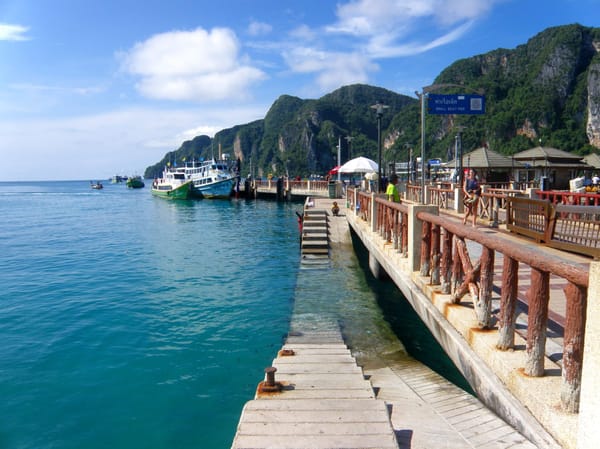 Ko Phi Phi: Adventures on Thailand's Most Spectacular Island: photo 5