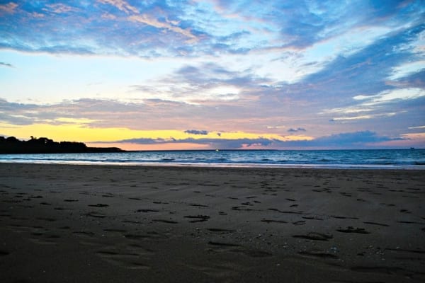 Darwin and the Magical Sunset of Mindil Beach: photo 1