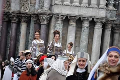 Venice Carnival, a travel through time: photo 4