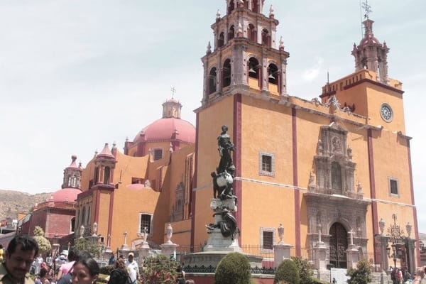A historic walk through Guanajuato, México: photo 1