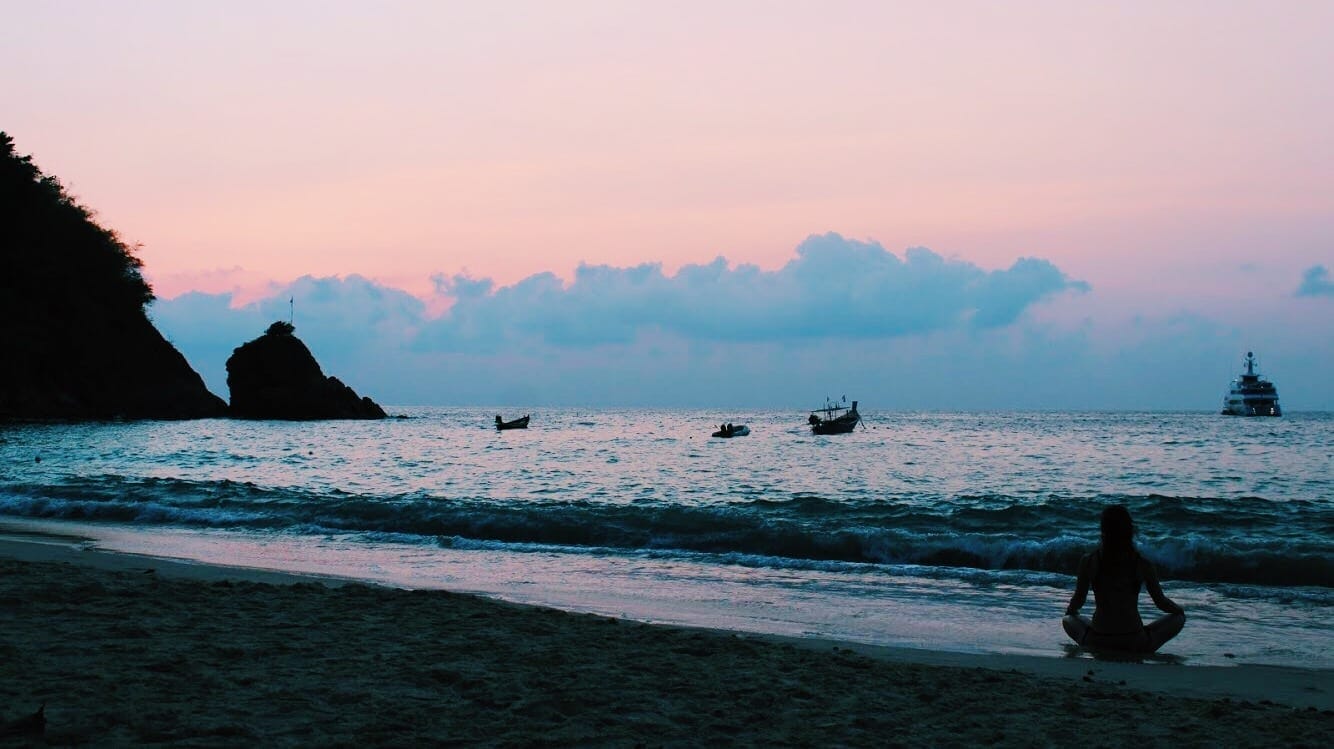 Stunning Sceneries, Must-try Restaurants & Getting Around Phuket
