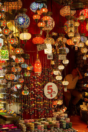 Istanbul - oriental trade in Grand Bazaar: photo 4