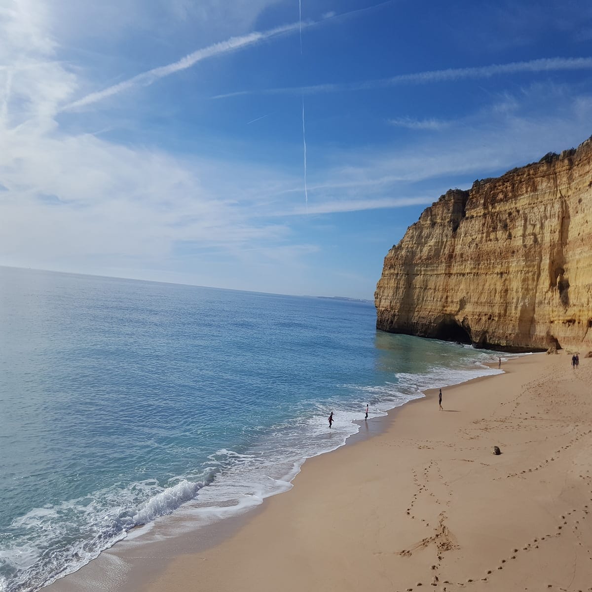 Carvoeiro: Amazing Beaches, Caves and Fantastic Views in Algarve