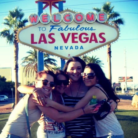 Vegas: Featuring Albert the balloon hat: photo 1