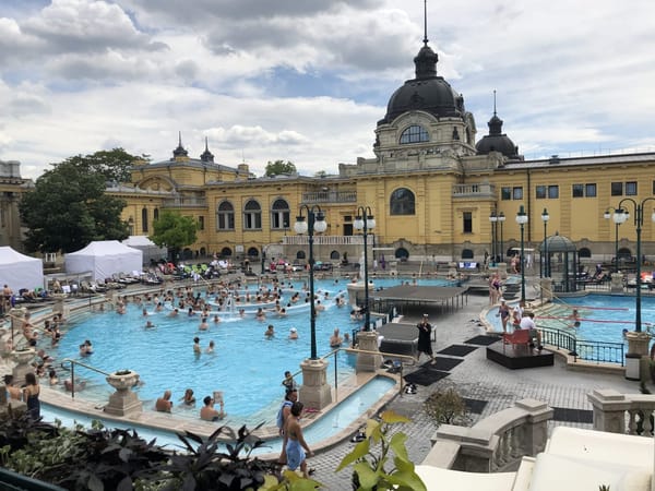 Travel Guide: Budapest on a Budget: photo 1